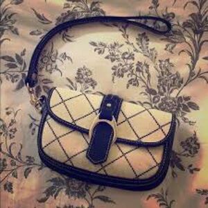 Dooney & Bourke Vintage Cell Phone Wristlet cream/black LIKE New!